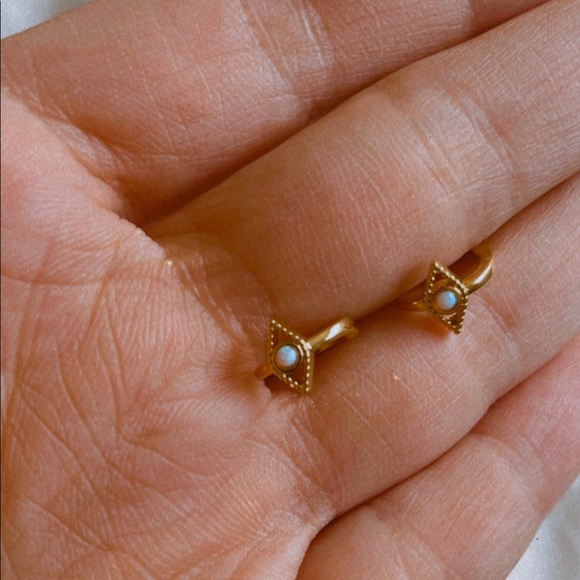 Opal eye Huggies - Picture 4 of 4